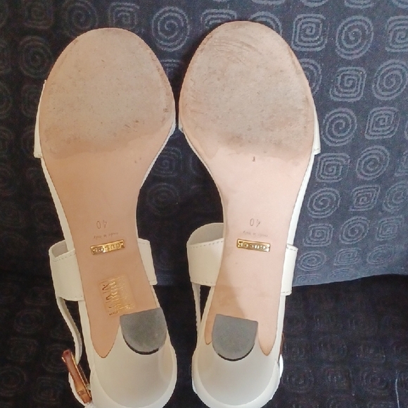 Gucci Cream Block Heel Sandals with Ankle Buckle - Picture 5 of 8